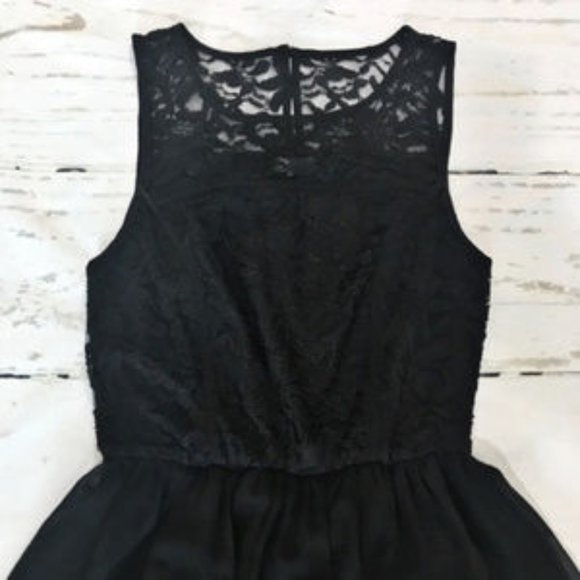 Lily Rose Black Lace Fit & Flare Dress size S - Picture 2 of 6